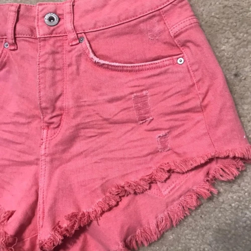 Shorts - Picture 4 of 8